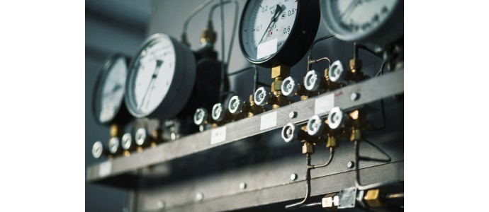 SIŁOWNIKI HYDRAULICZNE DWUSTRONNEGO DZIAŁANIA W PRZEMYŚLE